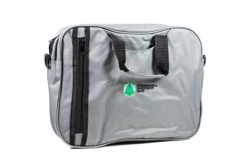 Vysivka logo International investment bank na  tasku na dokumenty