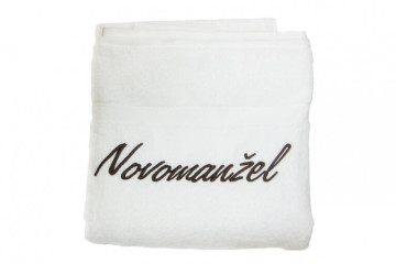 Vysivka logo Novomanzel na rucnik