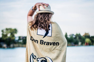 Uterák s logom Den Braven logo