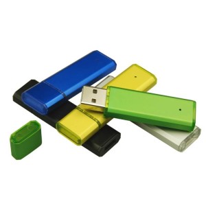 Elegantný kovový USB flash disk FLAT - Reklamnepredmety