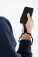 CarryLoop nastaviteľný držiak na telefón na zápästie - p3028401-f-250-f4ee871210974a529bc19d7b1b84328d - variant 