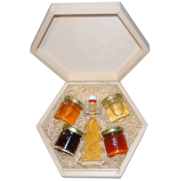 2 druhy medu, oriešky a sušené brusnice v mede s medovinou v šesťuholníkovej kazete s uzatvárateľným vekom