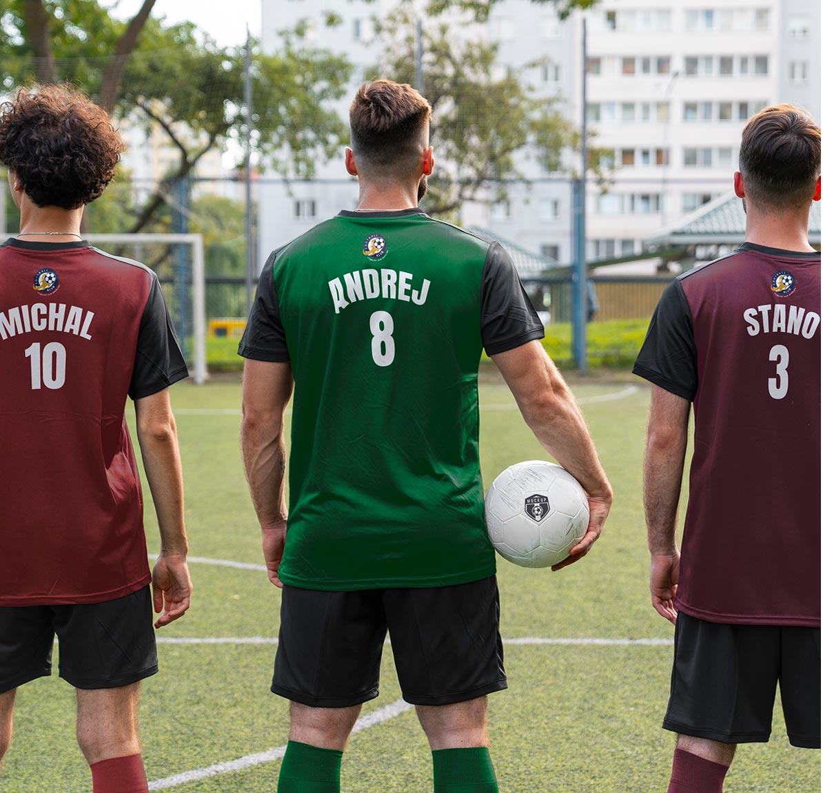 dresy se jm&eacute;nem